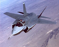 X-35A JSF realizando pruebas de vuelo en la Base Aérea Edwards en California