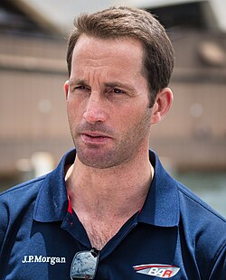 Retrato y datos deportivos del regatista británico Ben Ainslie