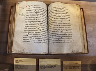 Copia del siglo XI de los Annales Fuldenses conservados en la Biblioteca Humanista de Sélestat