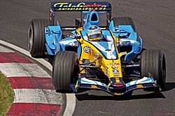 Fernando Alonso pilotando el Renault R26