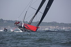 Yate Comanche partiendo durante la Competencia Transatlántica Rolex 2015.