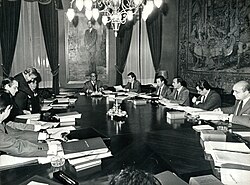 Calvo-Sotelo presidiendo el Consejo de Ministros