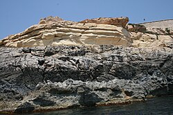 Afloramiento de roca sedimentaria con arenisca en Malta