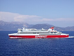 Ferry tipo RO-PAX MS Superfast XI navegando en alta mar.