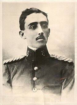 Franco con uniforme de alférez en 1910