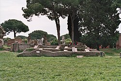 El templo de la diosa Roma en el Foro de Ostia