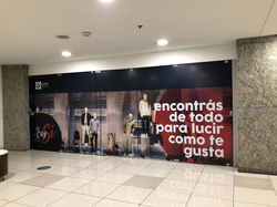 Señalización comercial con voseo en Honduras