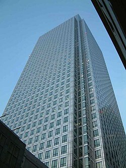 Vista exterior del rascacielos One Canada Square.