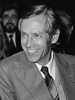 Retrato oficial de Jacques Piccard