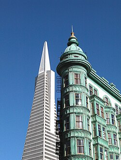 Edificio de Zoetrope-Transamerica en San Francisco.