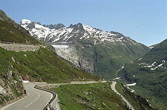 Vista panorámica del Puerto de Furka desde el Puerto de Grimsel