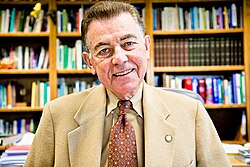 Francisco José Ayala fotografiado en el año 2011.