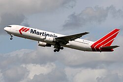 Martinair Boeing 767-300ER despegando