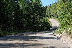 Carretera de grava en Finlandia