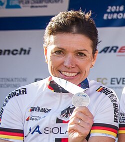 Retrato de la ciclista Sabine Spitz