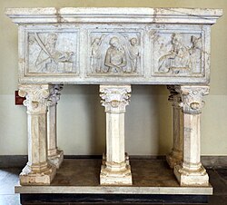 Sarcófago de Regina della Scala por Bonino da Campione