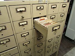 Fichero en donde se pueden encontrar ordenadas las fichas bibliográficas