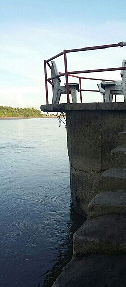 Muelle en el centro poblado el Algarrobo