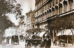 Imagen histórica de archivo que muestra la Via Nazionale en el pasado.