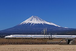 El monte Fuji y el Tokaido Shinkansen