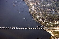 Puente entre Bay St. Louis y Pass Christian destruido