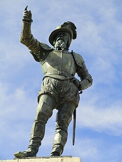 Estatua de Juan Ponce de León junto a la Iglesia de San José