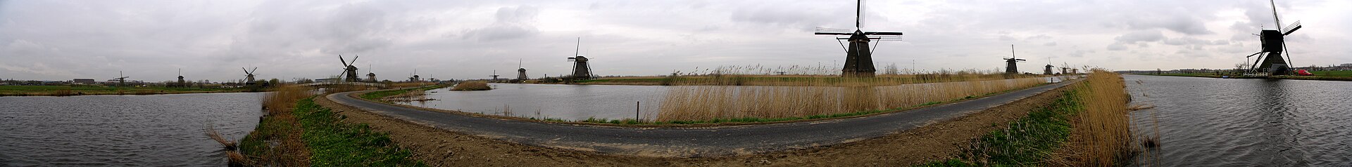 Detalle de los molinos de viento de Kinderdijk