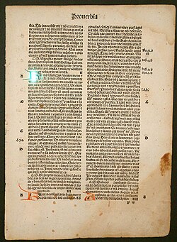 Página de una Biblia con escritura gótica impresa por J.R. Grueninger en 1497