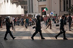 La seguridad ciudadana garantiza que se puedan ejercer los derechos individuales sin impedir a los demás disfrutar de los suyos.