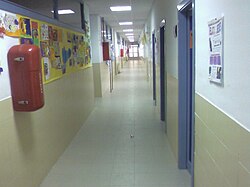 Interior de un colegio de primaria en España
