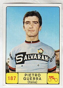 Fotografía histórica relacionada con el entorno ciclista de la época