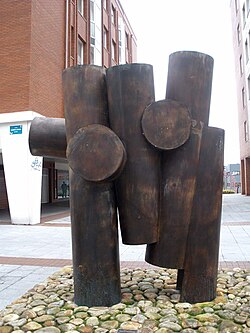 Escultura pública de Remigio Mendiburu en Leioa