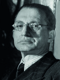 Retrato fotográfico formal de Alcide de Gasperi