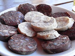 Tapa de butifarras negra y blanca
