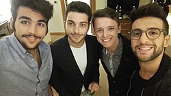 Retrato oficial de los integrantes de Il Volo en 2016.
