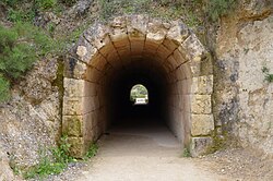 Túnel de acceso al estadio de Nemea