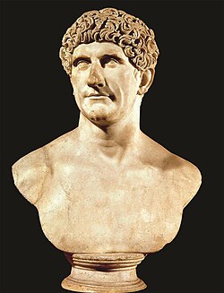 Busto clásico de piedra en los Museos Vaticanos