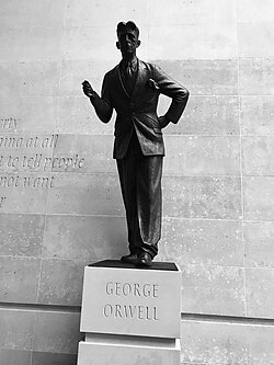 Estatua de George Orwell en Londres