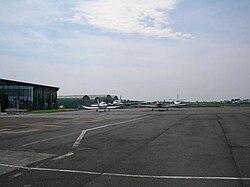 Aeropuerto Internacional de Cortrique