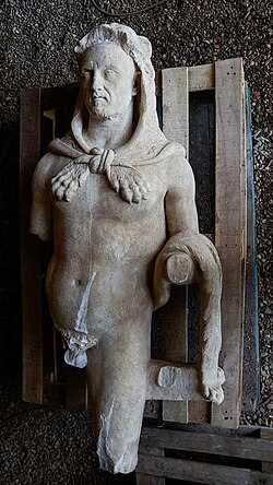 Estatua de Decio vestido como Hércules