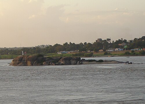 La Piedra del Medio en el río Orinoco