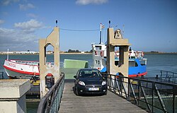 Transbordador que conecta con Ayamonte