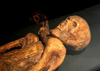 Momia Ötzi encontrada en un glaciar