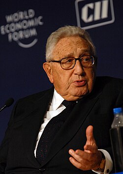 Henry Kissinger en la Cumbre Económica India del FEM