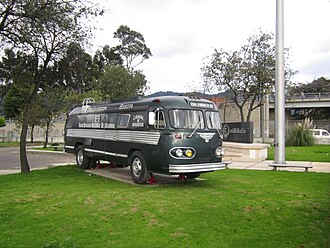 Primera unidad móvil utilizada por la entonces HJRN-TV en 1954.