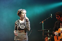 Les Rita Mitsouko actuando en directo en el festival Eurockéennes en 2007
