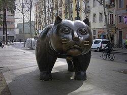 Escultura de un gato