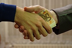 Representación de dinero entregado para influir en una persona