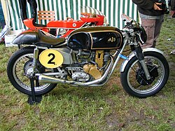 Motocicleta AJS 7R de 350 cc