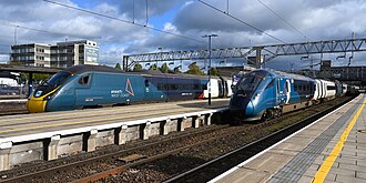 Avanti West Coast Class 390 Pendolino y Class 805 Evero en Stafford